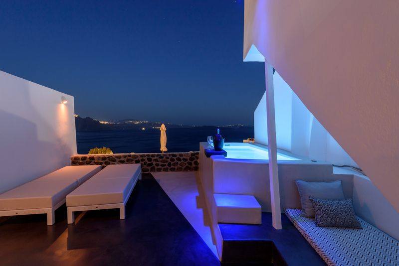 希腊圣托里尼豪华套房酒店 Solstice Luxury Suites, Santorini_tn_SolsticeHoneymoonSuite_2016_-15_web.jpg