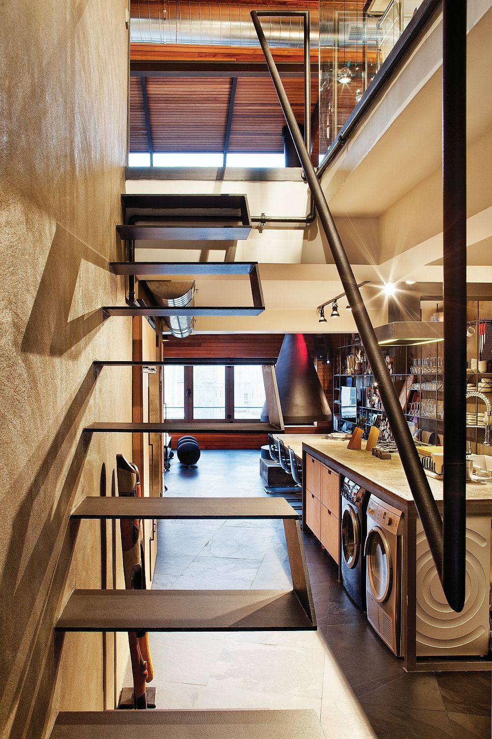 终极单身公寓  工业风_Creative-staircase-design-for-the-urban-industrial-style-loft (1).jpg