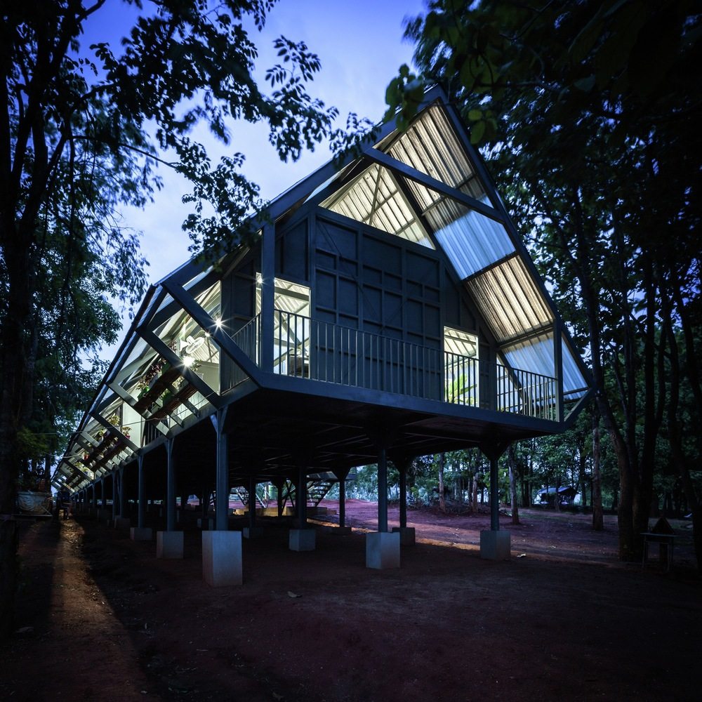 Bann Huay San Yaw- Post Disaster School  Vin Varavarn Architects (15).jpg