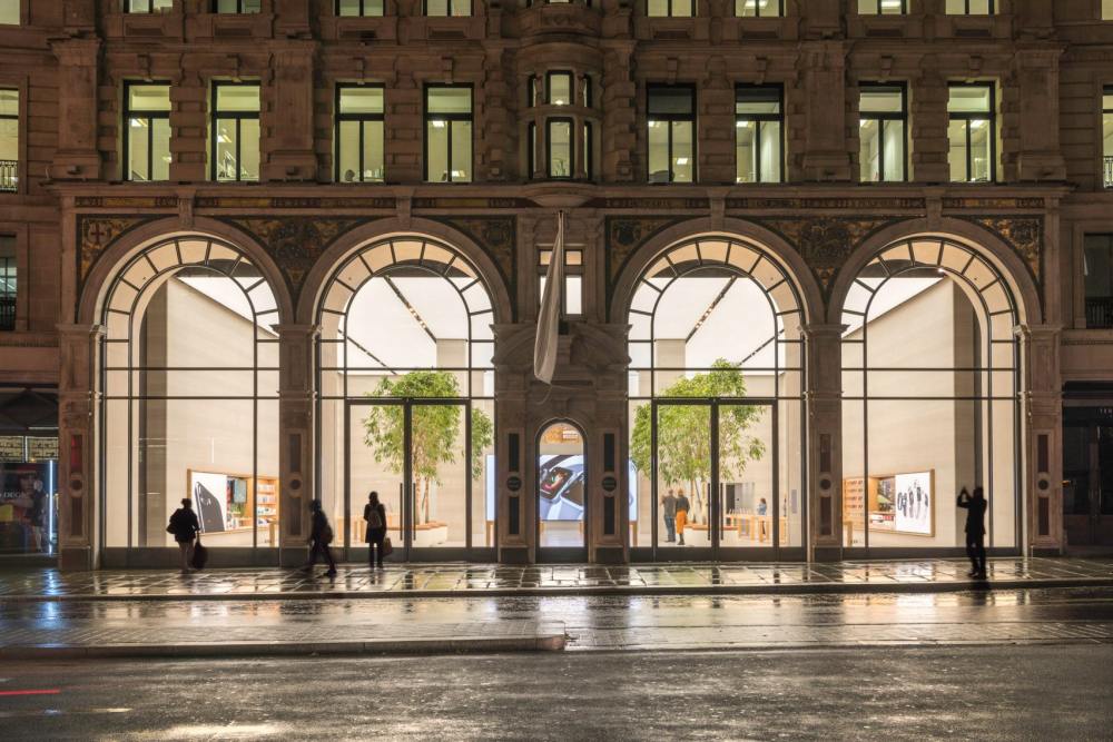 三藩市的苹果专卖店_apple-regent-street-foster-partners-london_dezeen_2364_col_3-1704x1137.jpg