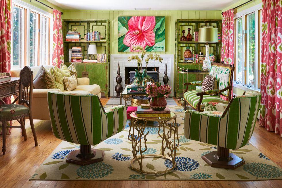 gallery-1473184025-christian-siriano-house-livingroom.jpg