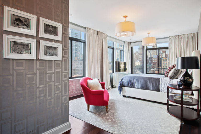 gallery-1473364329-manhattan-penthouse-guest-bedroom.jpg