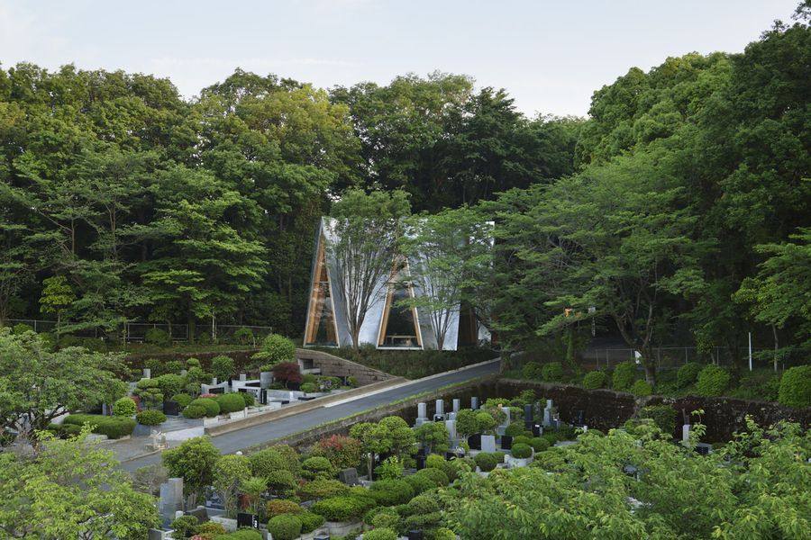 隐于山林_007-Sayama-Forest-Chapel-by-Hiroshi-Nakamura-NAP-Co.Ltd_..jpg