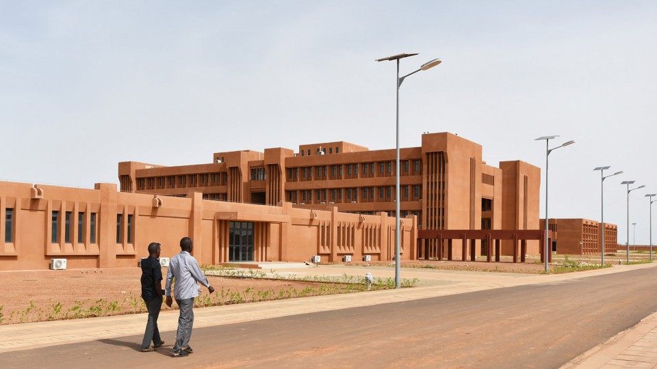 尼日尔综合医院_022-The-Genaral-Hospital-of-Niger_CADI-960x540.jpg