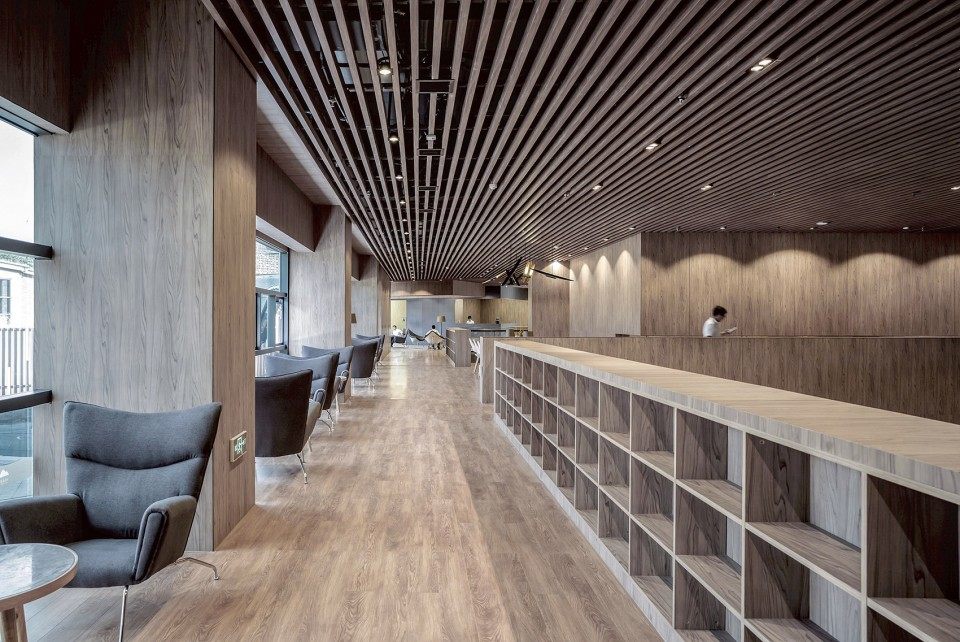 中国中铁售楼中心和社区图书馆_2-CREC-Sales-Pavilion-Library-by-Van-Wang-Architect-960x642.jpg