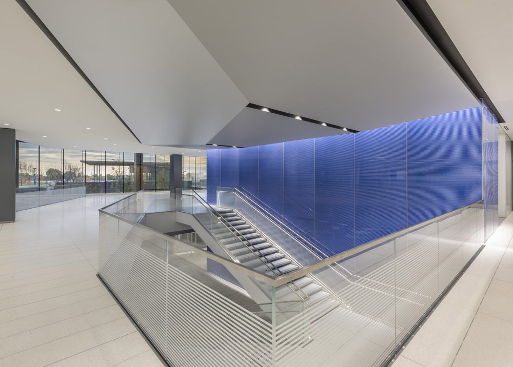 苏黎世保险公司北美总部大楼_19_Zurich-North-America-Headquarters_Stair-to-Cafeteria.jpg