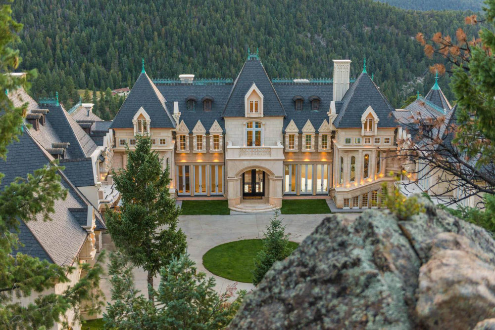 Mountain-Chateau-Mansion-Colorado_1.jpg