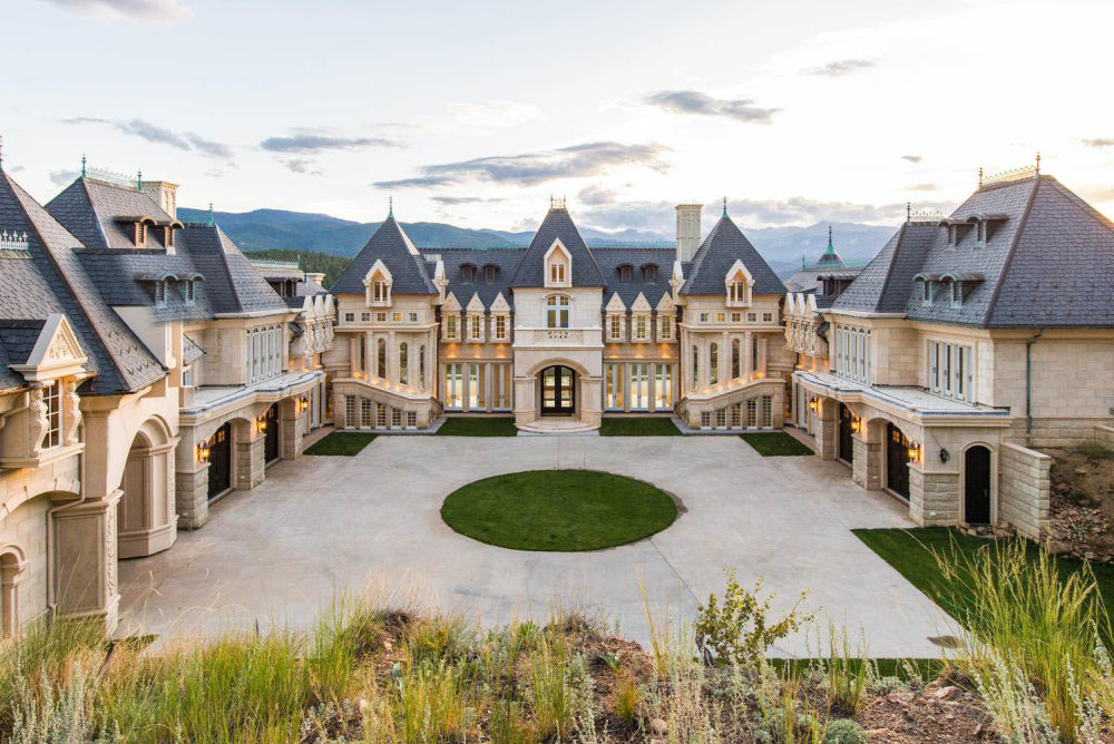 Mountain-Chateau-Mansion-Colorado_2.jpg