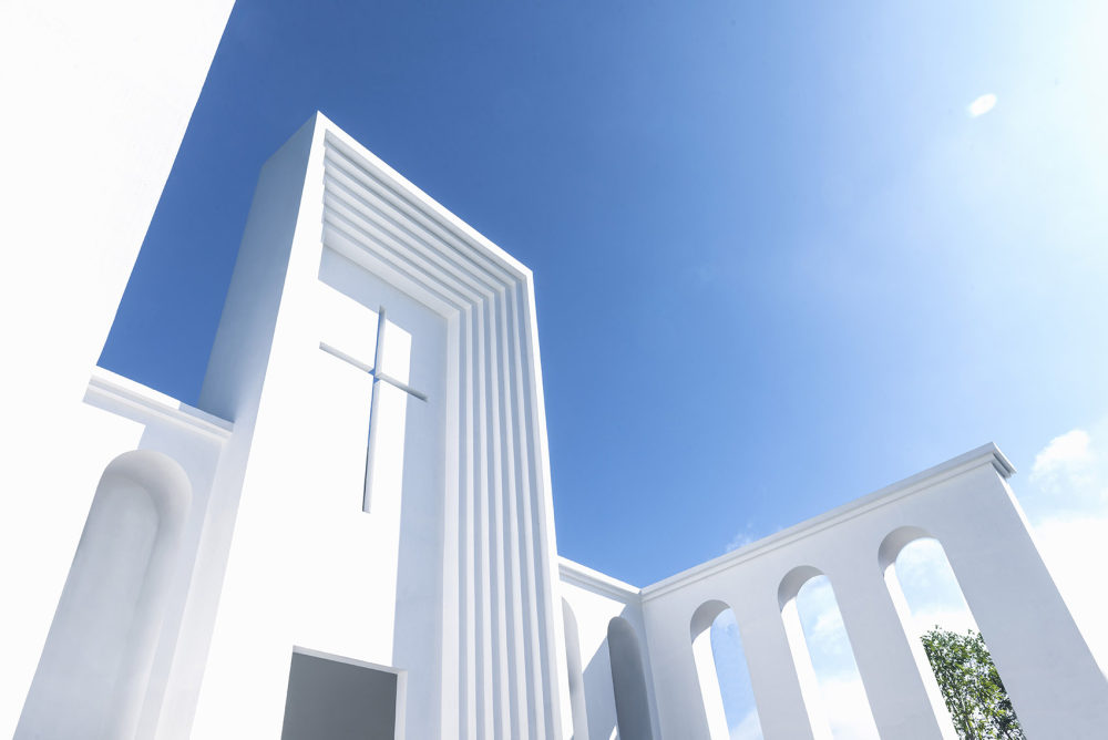 3-The-White-Church－Spiritual-Refuge-of-Modernist-by-LAD-Design-Agency.jpg