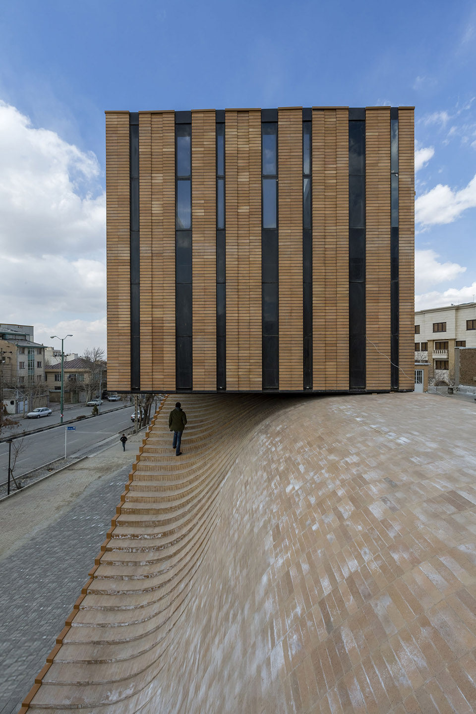 4-Termeh-Office-Commercial-Building-by-Farshad-Mehdizadeh-Architects.jpg