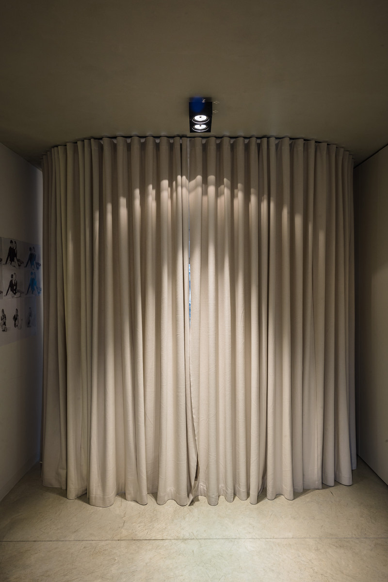 curtain office_b886f7b218d65798.jpg