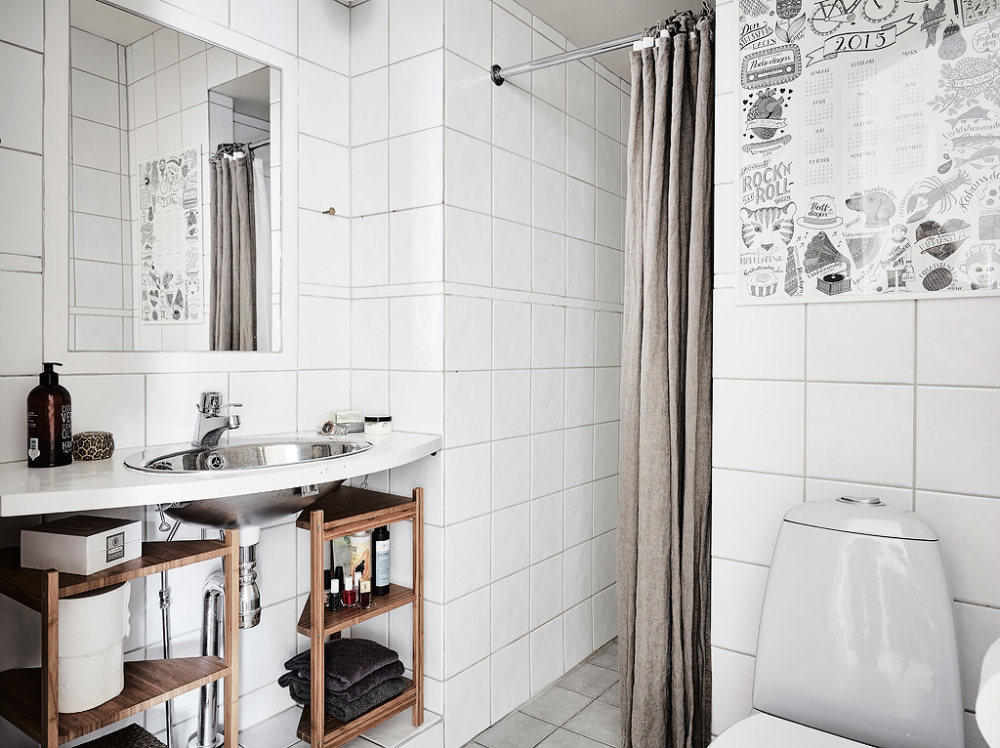 tile-and-wallpapered-Scandinavian-bathroom.jpg