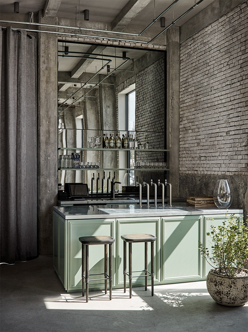 钢筋混凝土陪你吃饭，是不是有点冷？_SPACE-copenhagen-restaurant-108-copenhagen-rene-redzepi-interiors-designboom-02.jpg