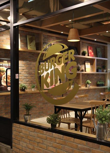 新加坡汉堡王快餐店_dezeen_Burger-King-Garden-Grill-by-Outofstock_9.jpg