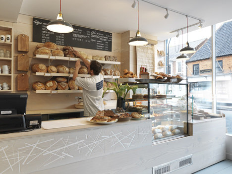 Two Magpies Bakery 面包店_dezeen_Two-Magpies-Bakery-by-Paul-Crofts-Studio-2.jpg