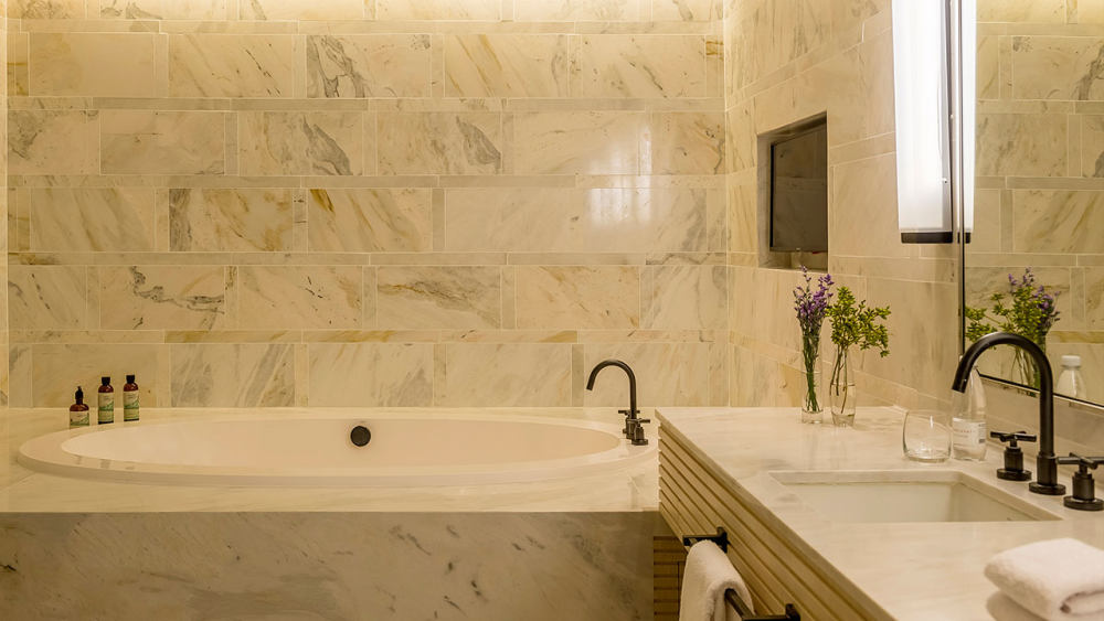 Grand-Hyatt-Rio-de-Janeiro-P261-Penthouse-Suite-Bathroom.gallery-2-3-item-panel.jpg