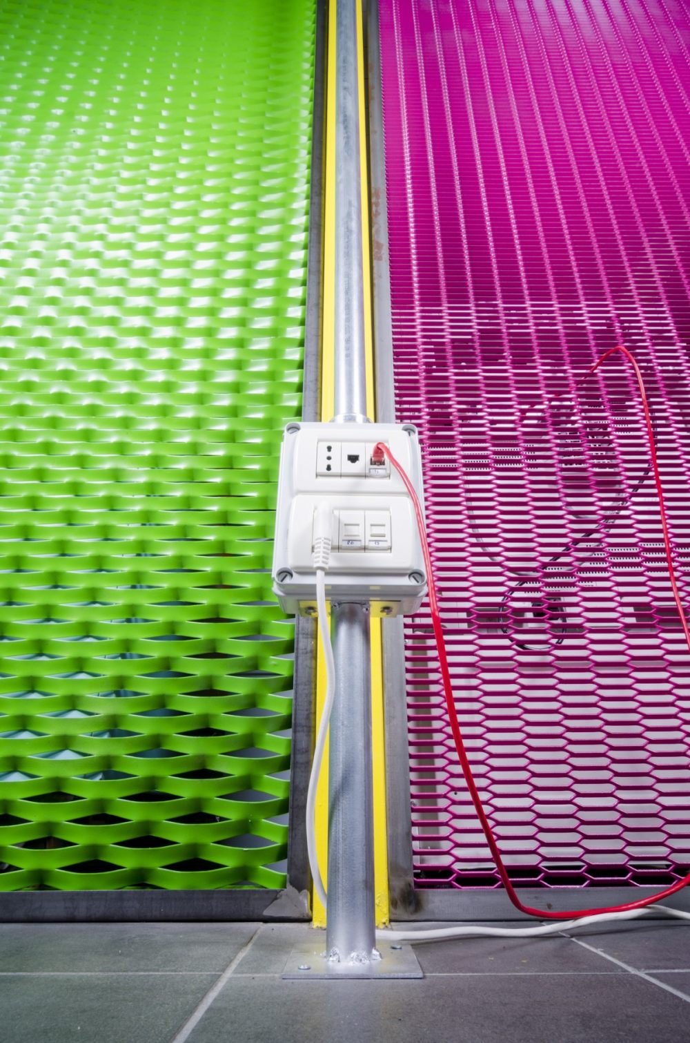 Up&Up office_f9c4bc22a7e0a6eb92ae42f767599f41.jpg