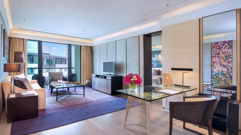 Siam Kempinski Hotel Bangkok(HBA)_kibkk1-7-executive-suite-living-room.jpg