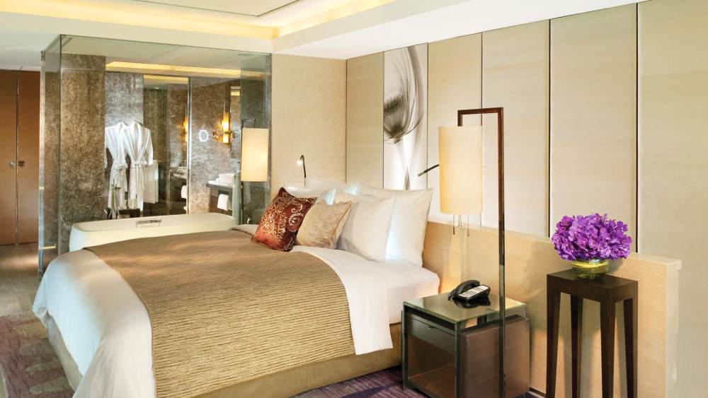 Siam Kempinski Hotel Bangkok(HBA)_kibkk1-10-duplex-cabana-bedroom.jpg