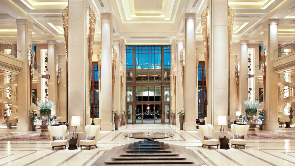 Siam Kempinski Hotel Bangkok(HBA)_kibkk1-overview-lobby-night-time.jpg