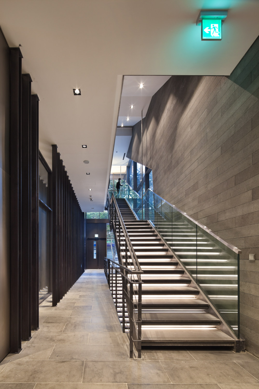 Juno 美发学院 / AI Architects_(1F)_MAIN_STAIR_HALL.jpg