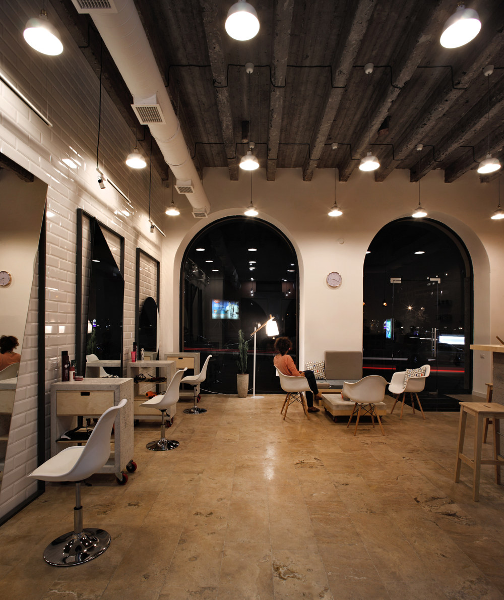 OD Blow Dry Bar, Yerevan / "SNKH"_323f4144925275.582241bbd1506.jpg