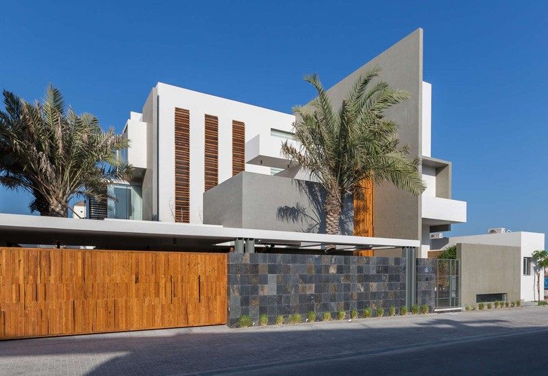 A Contemporary Home For A Family In Bahrain_am_140315_01-800x549.jpg