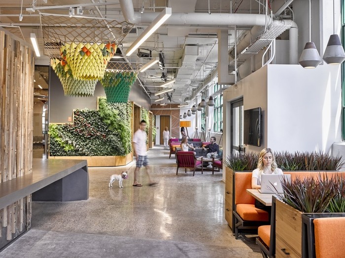 Etsy Offices – New York City_Etsy_c-Garrett-Rowland_Courtesy-of-Gensler_31-700x525.jpg