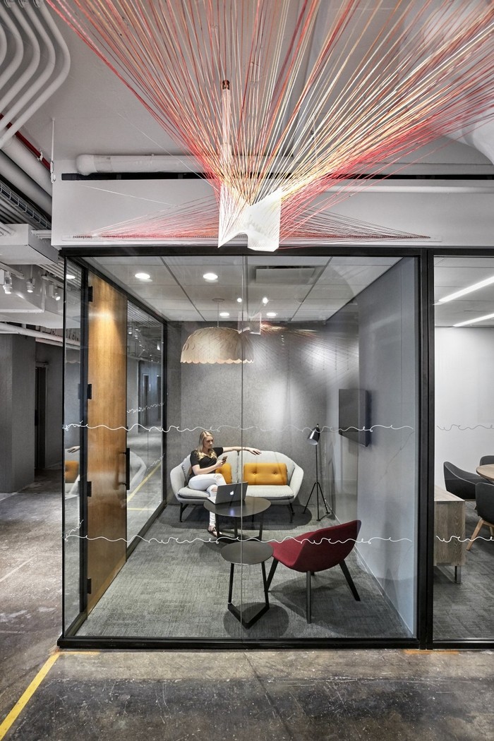 Etsy Offices – New York City_Etsy_c-Garrett-Rowland_Courtesy-of-Gensler_64-700x1050.jpg