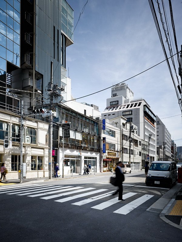 国外创意餐厅咖啡甜点店实景照900P_Coutume-Aoyama-CUT-Architectures-01.jpg