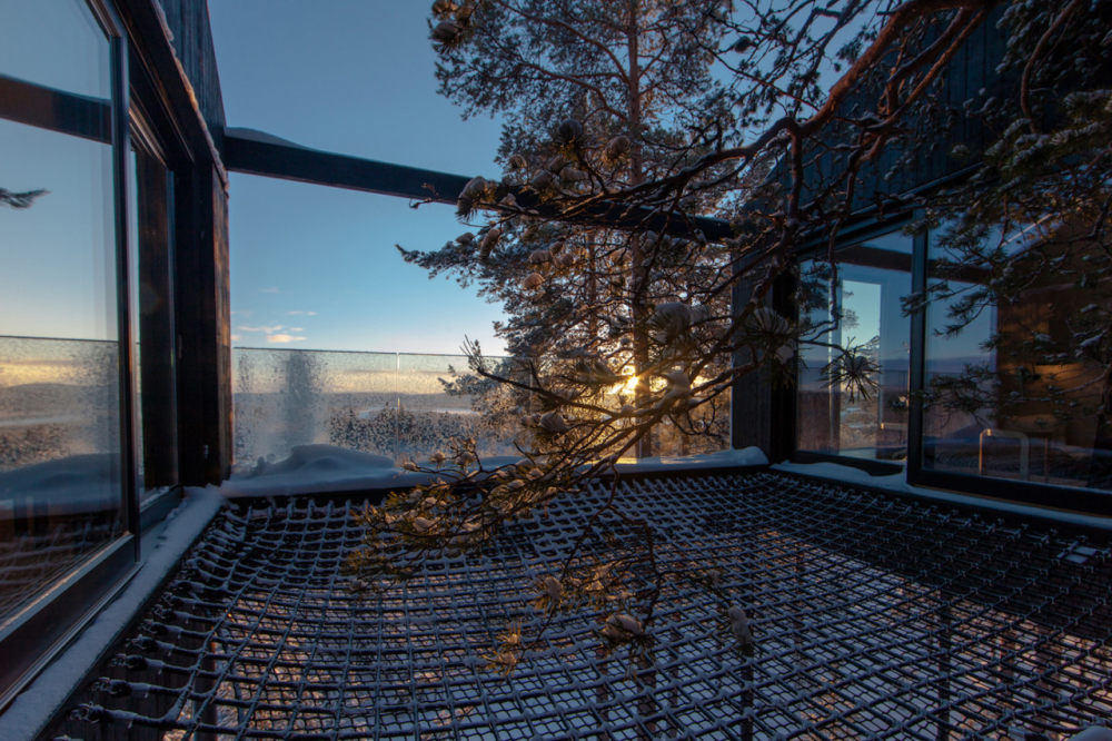 看星空的新高度-Tree Hotel_snohetta-7th-room-net-terrace-1.jpg