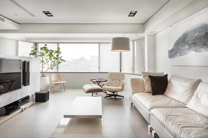 国外住宅设计_white-eames-lounge-chair.jpg