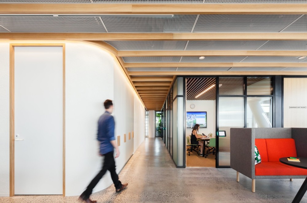 Dropbox Offices – Sydney_11_Dropbox-Sydney_300dpi_corridor-1200x795.jpg