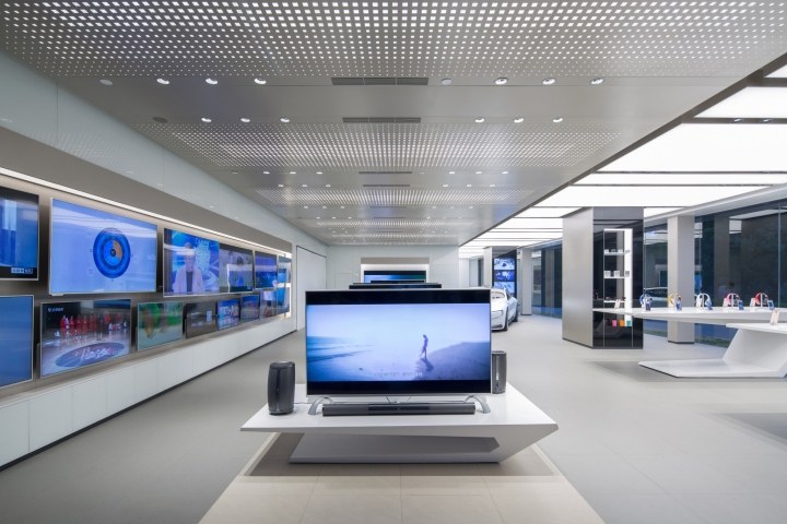 LeEco-Experience-Showroom-by-CallisonRTKL-Beijing-China-07.jpg