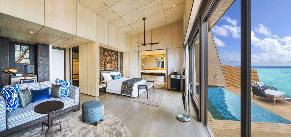 Overwater Villa with Pool - Bedroom 水上别墅（带泳池）- 卧室.jpg