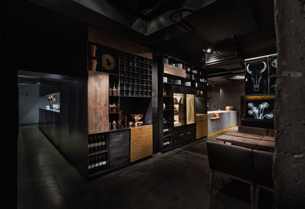 Sazha烤肉餐厅：别具匠心呈现的牛排文化_006-Sazha-Restaurant-By-YOD-design-lab.jpg