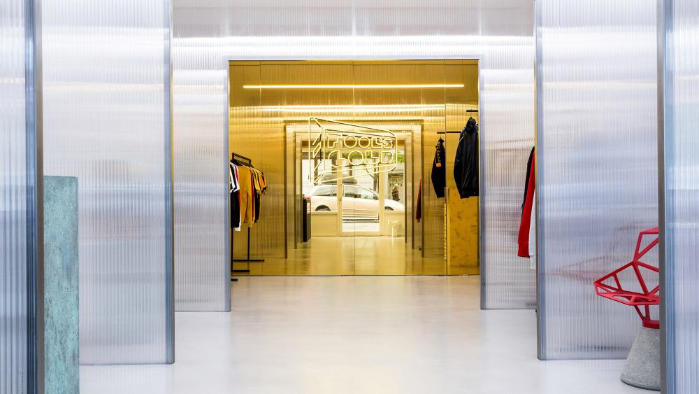 fools-gold-147-grand-st-the-principals-and-family-interiors-fashion_dezeen_2364_hero-1.jpg