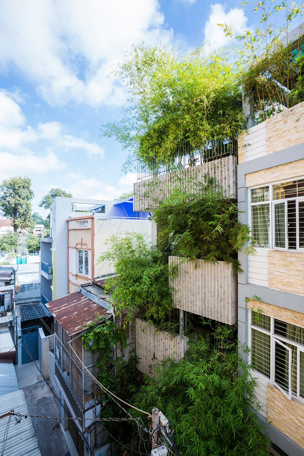 bamboo-house-vo-trong-nghia-architects-ho-chi-minh-vietnam_dezeen_2364_col_2.jpg