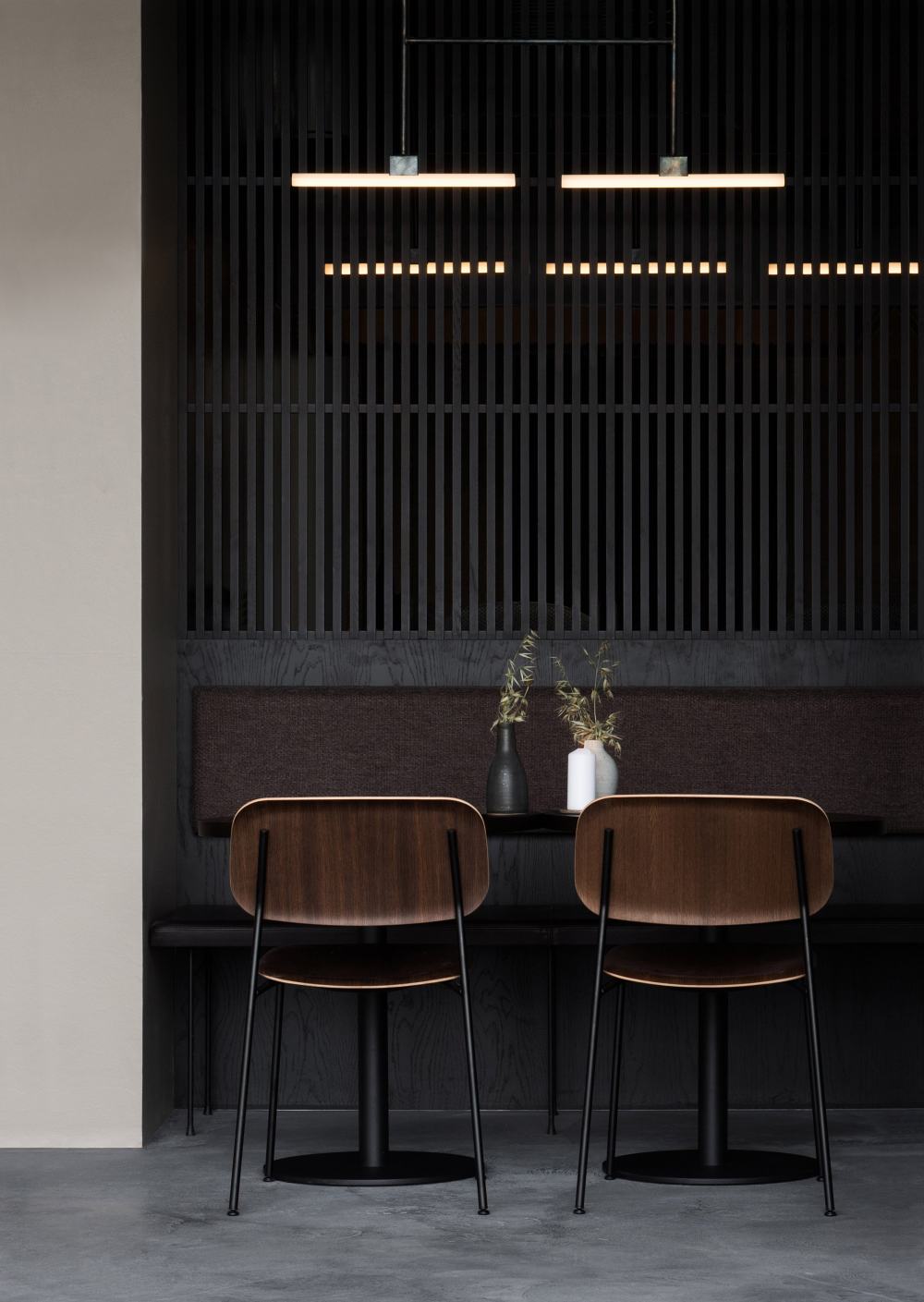 nærvær-norm-architects-interiors-restaurant-bar-copenhagen-denmark_dezeen_2364.jpg