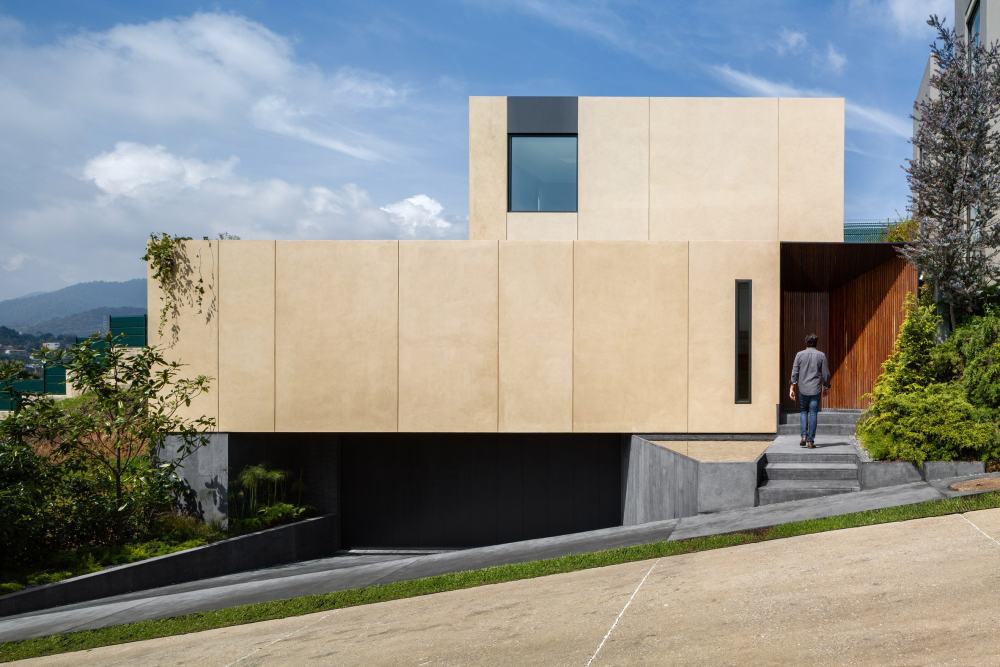 cumbres-house-arquitectura-sergio-portill_dezeen_2364_col_1.jpg