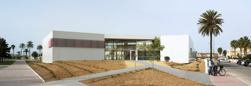 004-Nursery-School-and-Kingerdarten-between-palms-in-Los-Alcazares-By-COR-ASOCIA.jpg