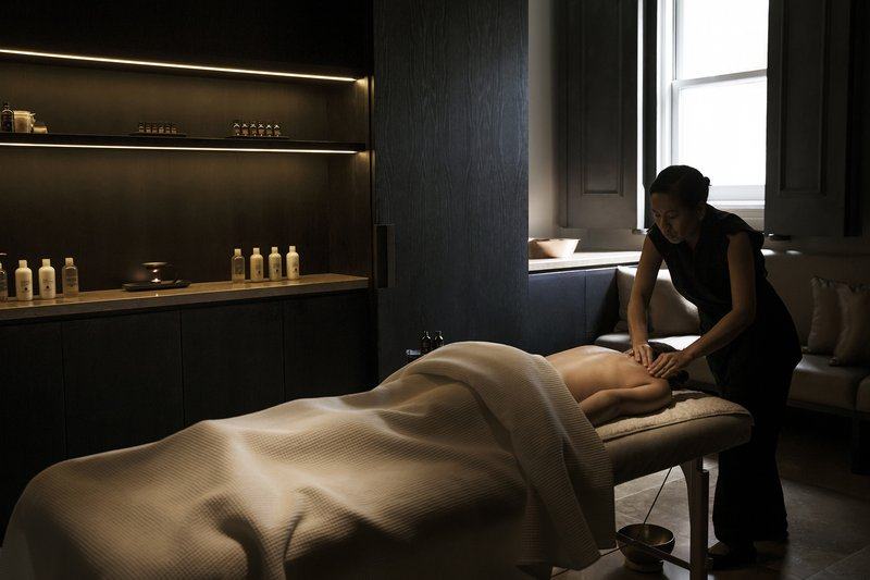 顶级设计酒店COMO The Treasury_COMO_Shambhala_Urban_Escape_Massage_1_P.jpg