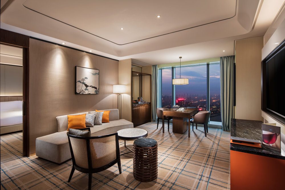 福州三迪希尔顿酒店（Hilton Fuzhou）_One-bedroom-suit-Living-room.jpg