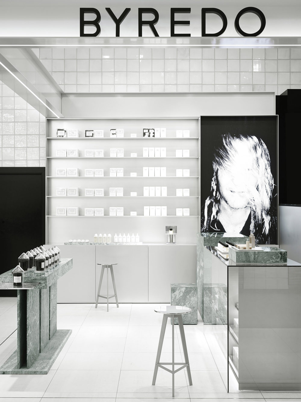 BYREDO_Ahlens_Stockholm_01.jpg