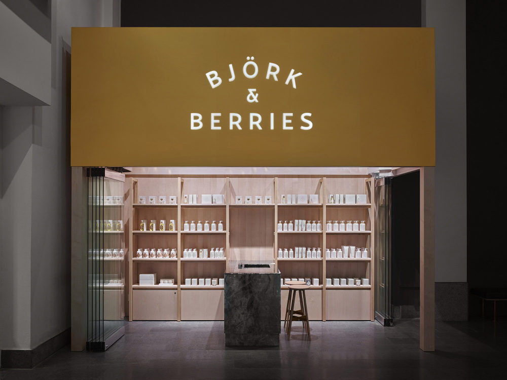 Bjîrk_Berries_Sturegallerian_Stockholm_01.jpg