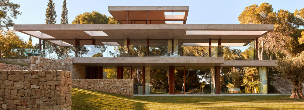 ramon-esteve-home-in-the-pine-forest-rocafort-valencia-designboom-1800.jpg