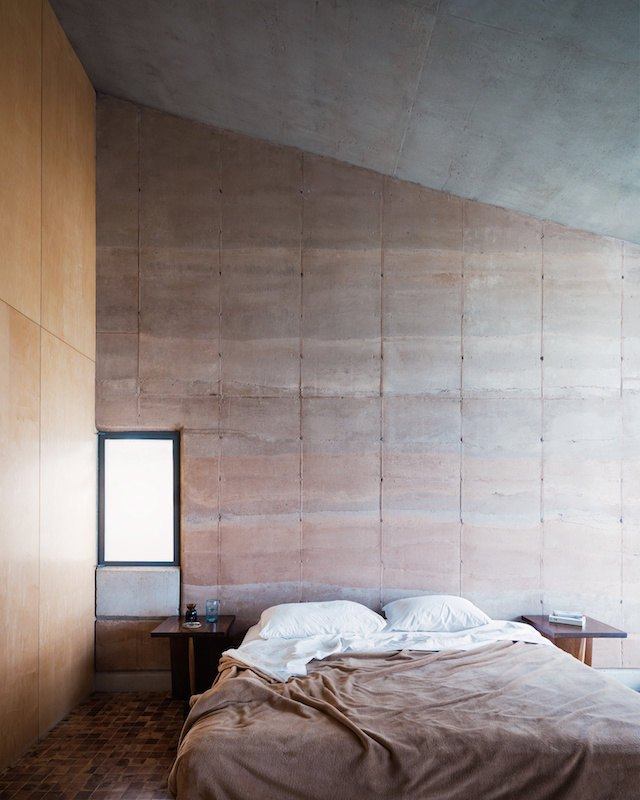 concrete-wall-finishes-trend-wabi-sabi-decor.jpg