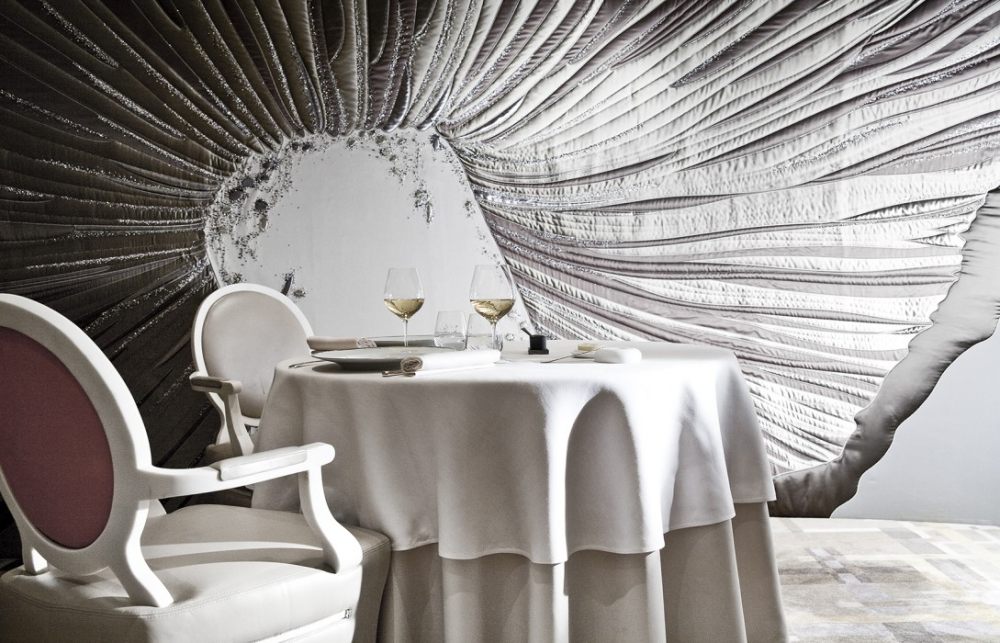 image-galerie-media_alain_ducasse_au_plaza_athenee_-_agence_jouin_manku_-_credit.jpg