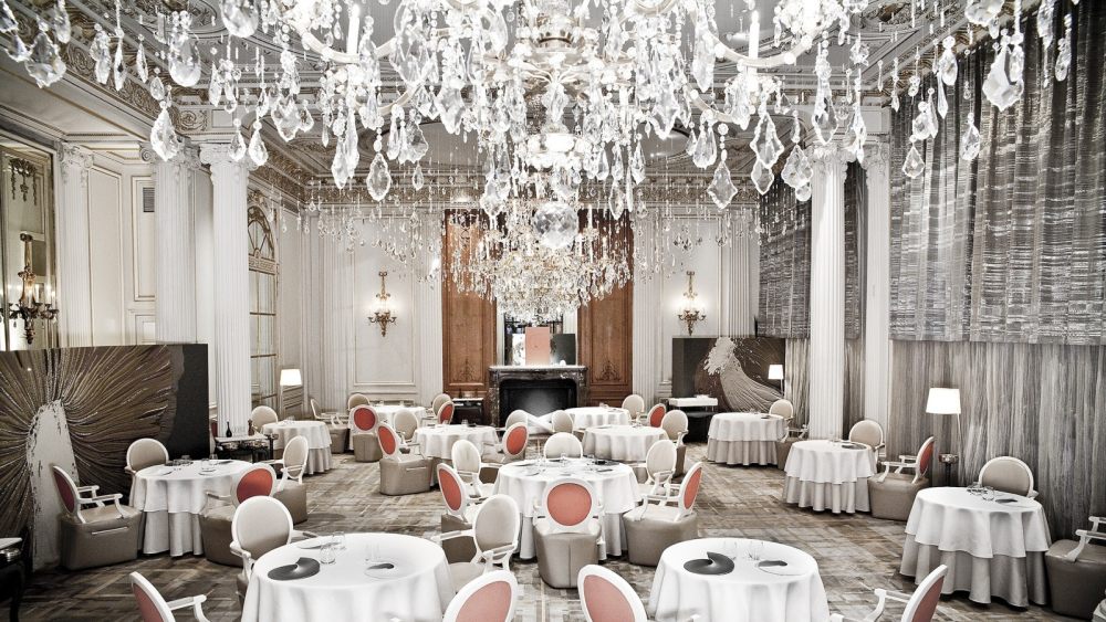 visuel-emblematique_alain_ducasse_au_plaza_athenee_-_agence_jouin_manku_-_credit.jpg