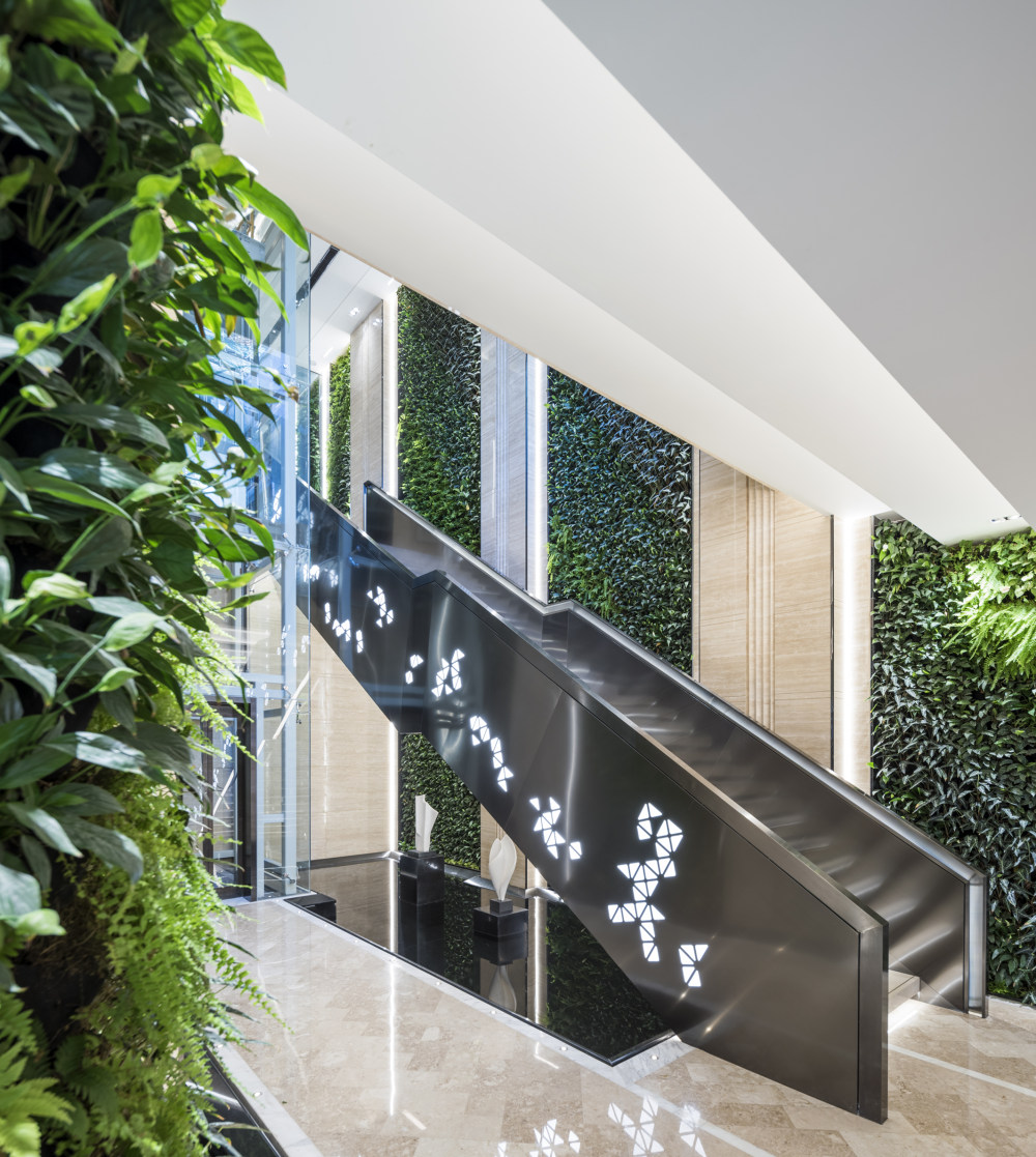 超越五星级酒店的 车库设计_27楼梯的细节也汲取自然元素.jpg
